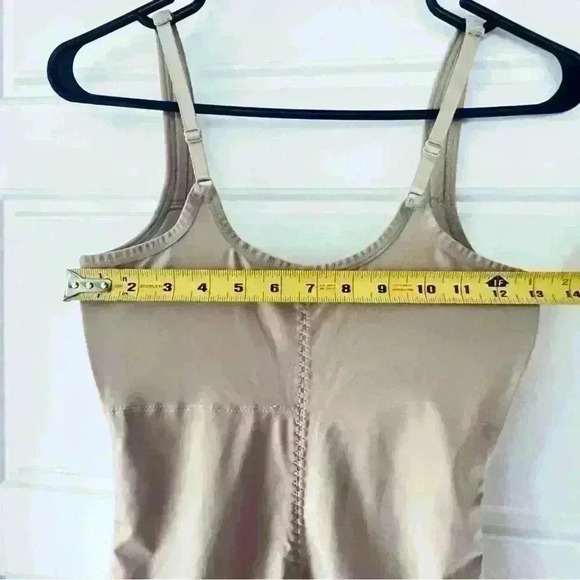 MARILYN MONROE TAN OPEN BUST SHAPEWEAR SIZE LARGE - Picture 9 of 11